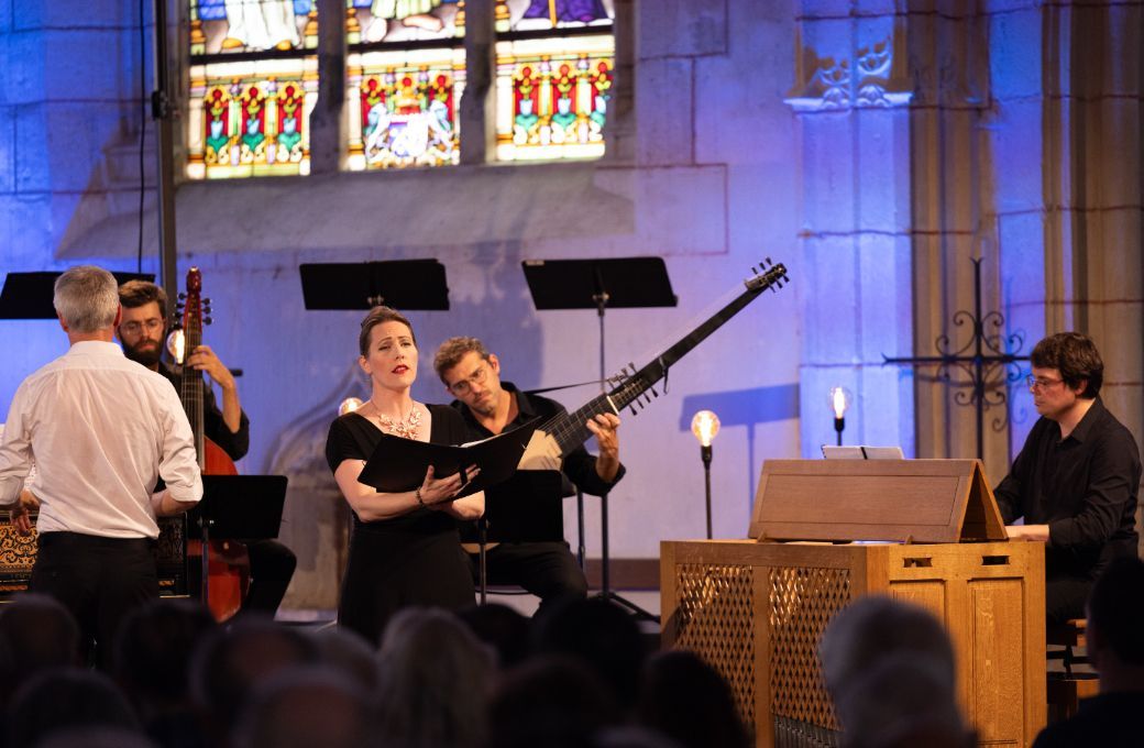 Lucile Richardot et l'Ensemble Correspondances à Vault-de-Lugny © Vincent Arbelet