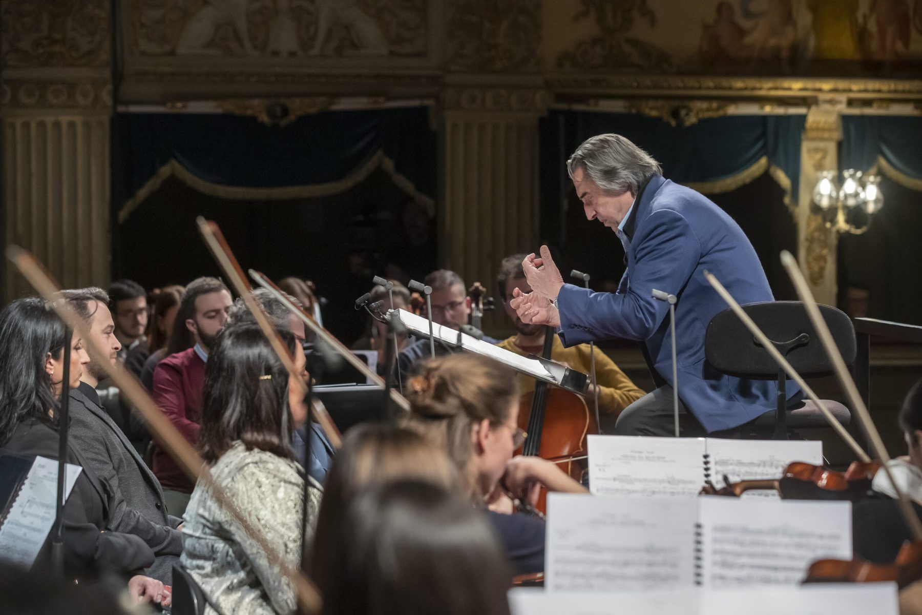 Riccardo Muti probt mit dem Orchestra Giovanile Luigi Cherubini in Ravenna © Zani Casadio