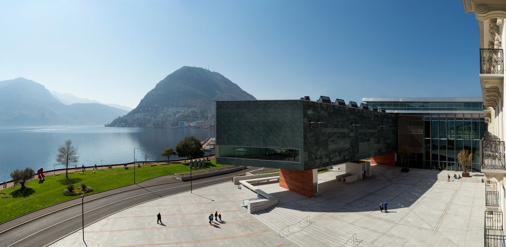 LAC Lugano Arte e Cultura, shadowed by San Salvatore © Studio Pagi