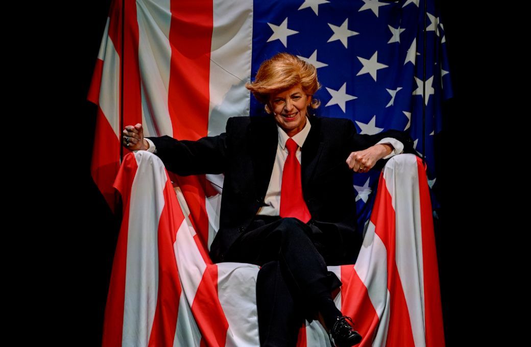 Donatienne Michel-Dansac (Donald Trump) &copy; Martin Popelář