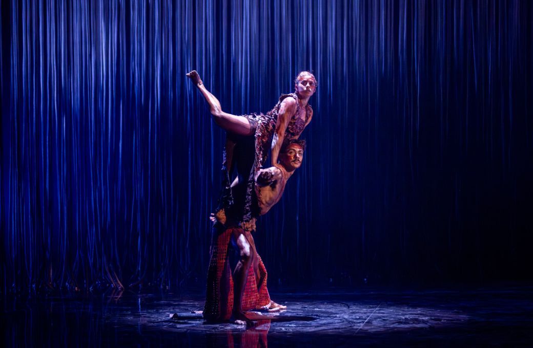 Kassidy Waters and Daniel Mateo in Frances Rings' <i>Yuldea</i> © Daniel Boud