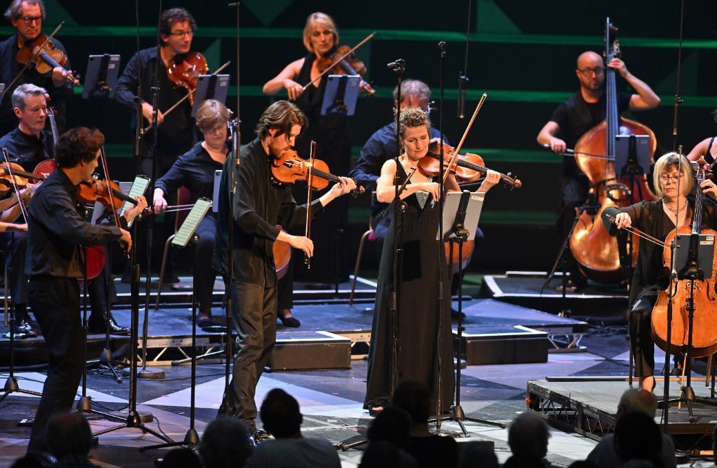 Thomas Gould, Miranda Dale and the Britten Sinfonia © BBC | Mark Allan