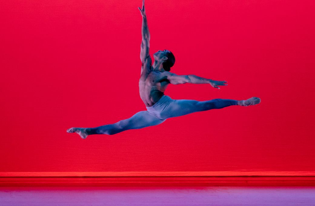 James Gilmer in Alvin Ailey's <i>The River</i> © Paul Kolnik