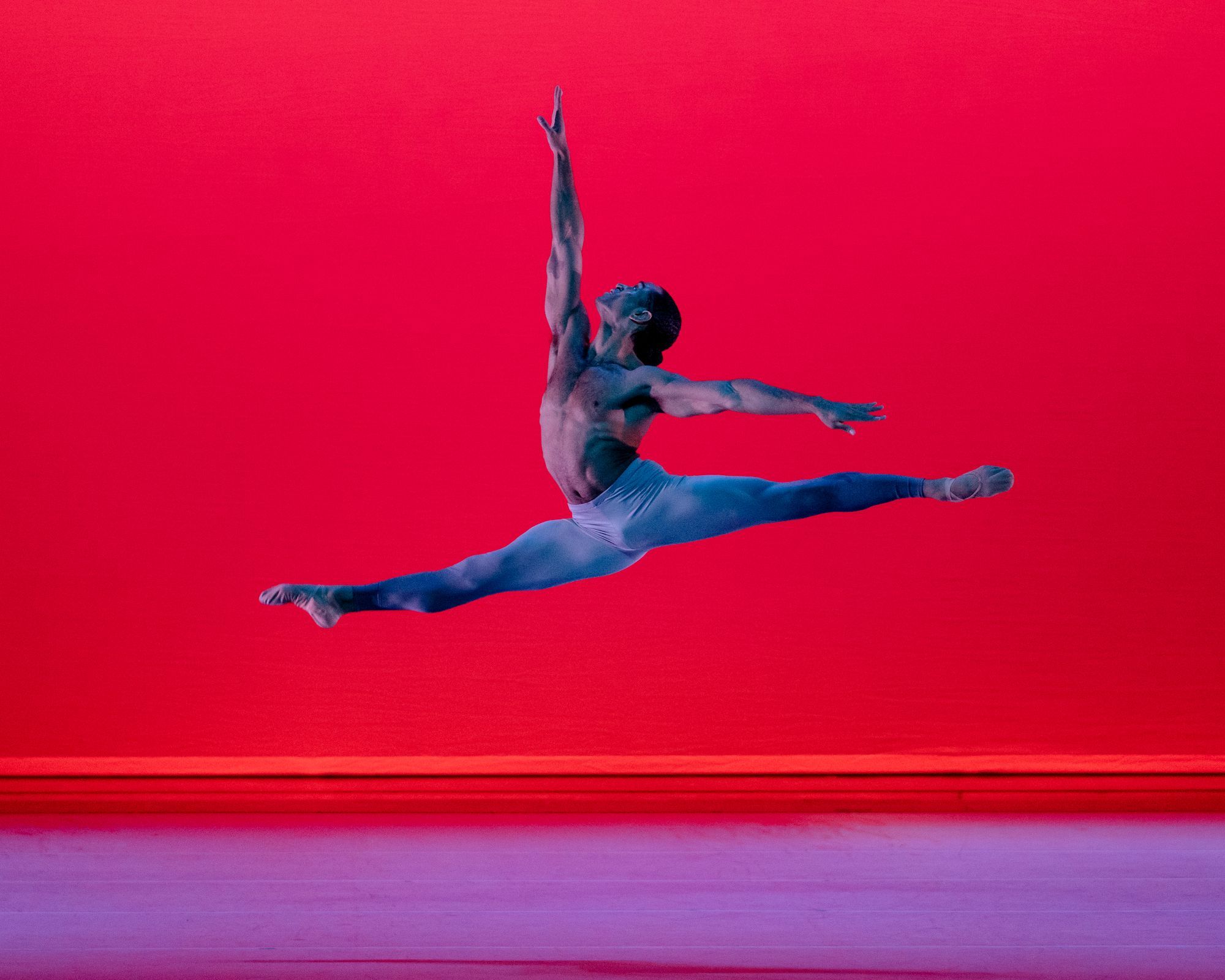 James Gilmer in Alvin Ailey's <i>The River</i> © Paul Kolnik