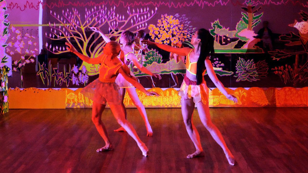 Janet Charleston, Emily Pope, Jin Ju Song-Begin in Douglas Dunn's <i>Garden Party</i> © Jacob Burckhardt