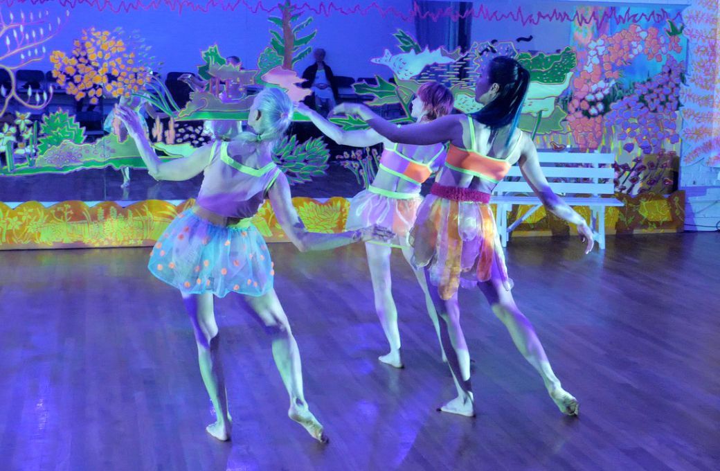 Janet Charleston, Emily Pope and Jin Ju Song-Begin in Douglas Dunn's <i>Garden Party</i> © Jacob Burckhardt