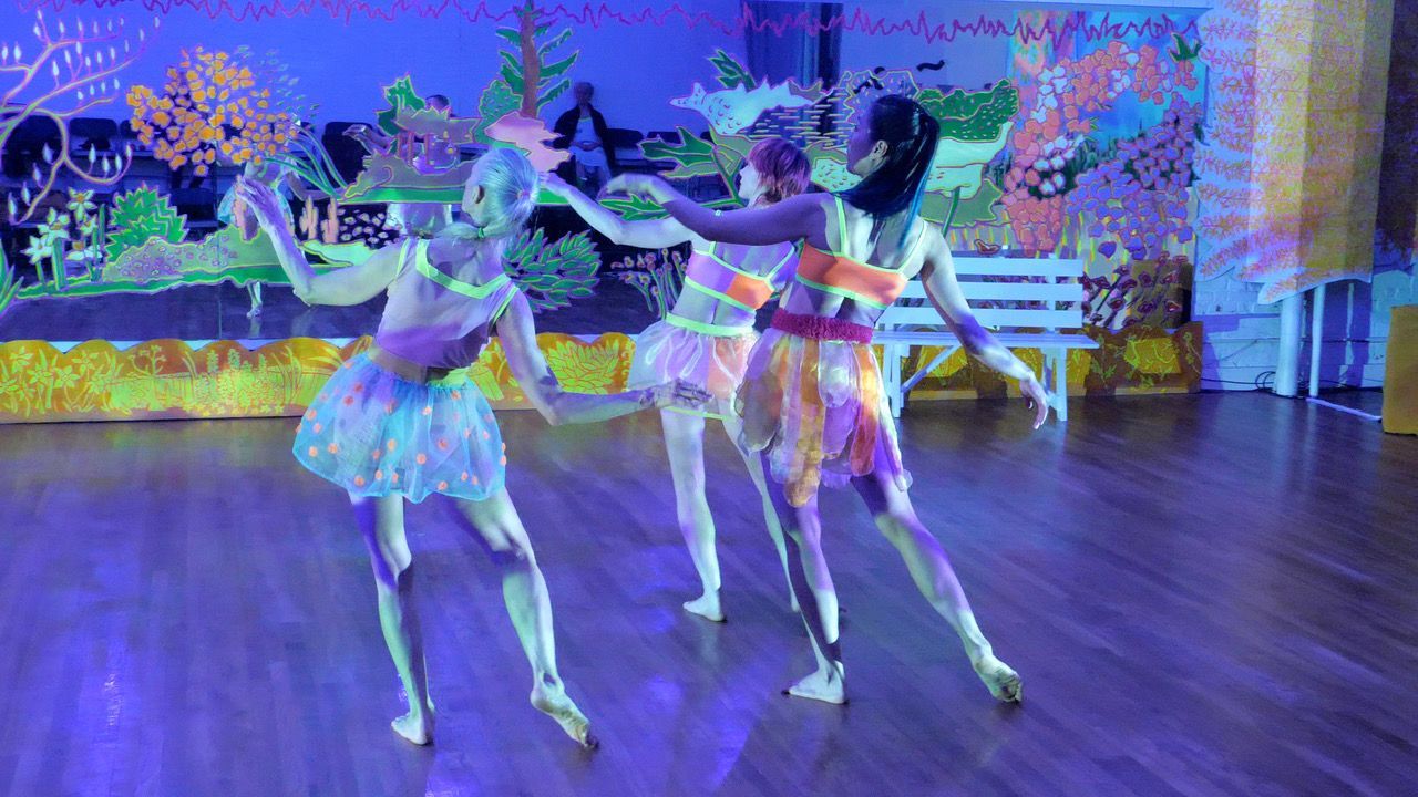Janet Charleston, Emily Pope and Jin Ju Song-Begin in Douglas Dunn's <i>Garden Party</i> © Jacob Burckhardt