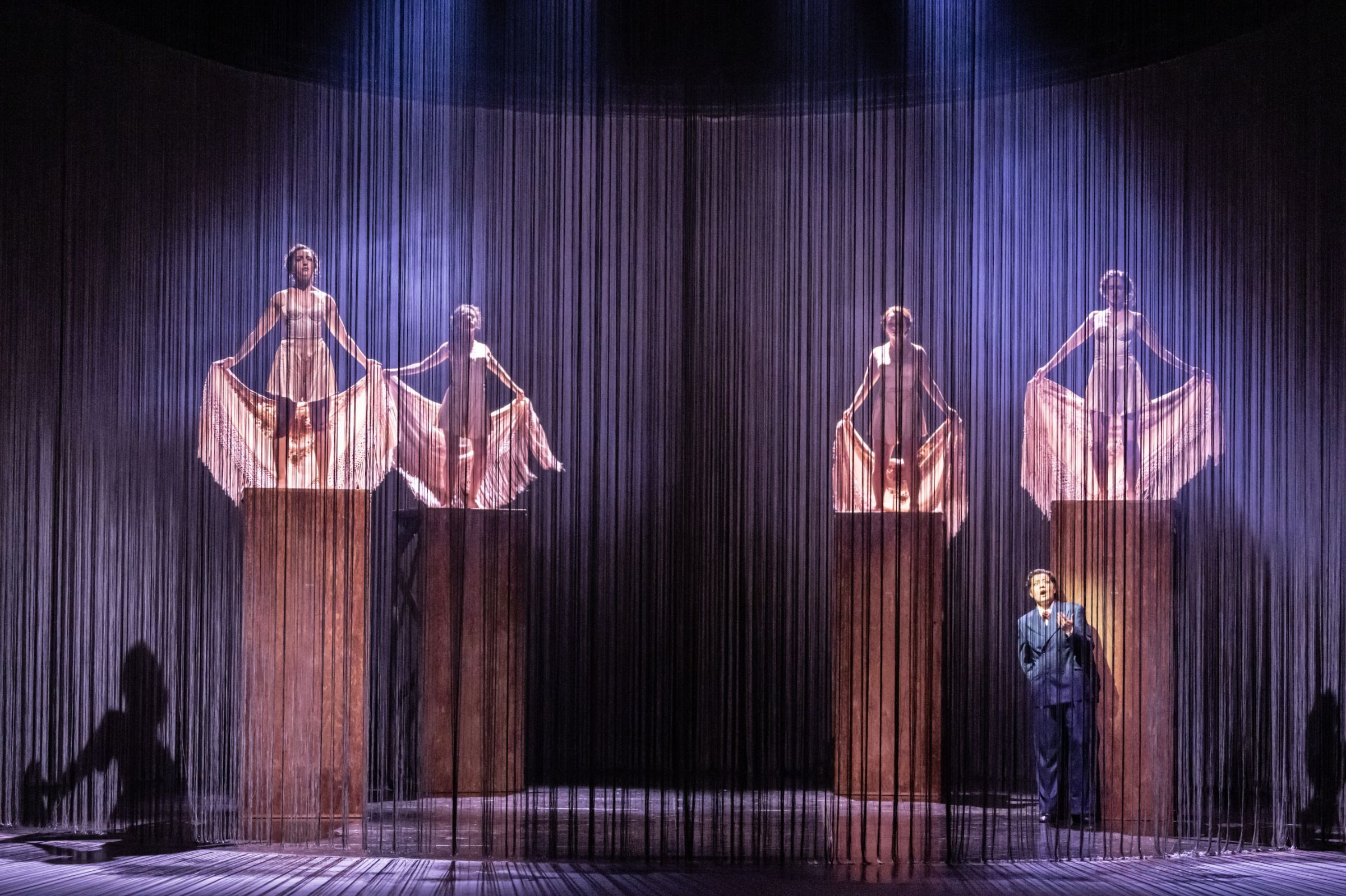 Hanna Hipp (Federico García Lorca) and ensemble &copy; Johan Persson