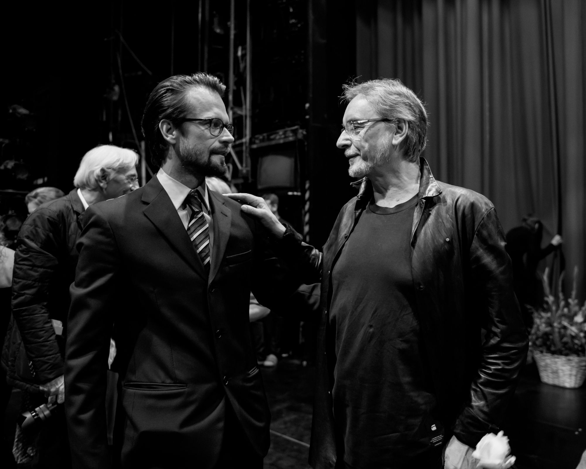 Filip Barankiewicz and Jiří Kylián backstage &copy; Sergej Gherciu