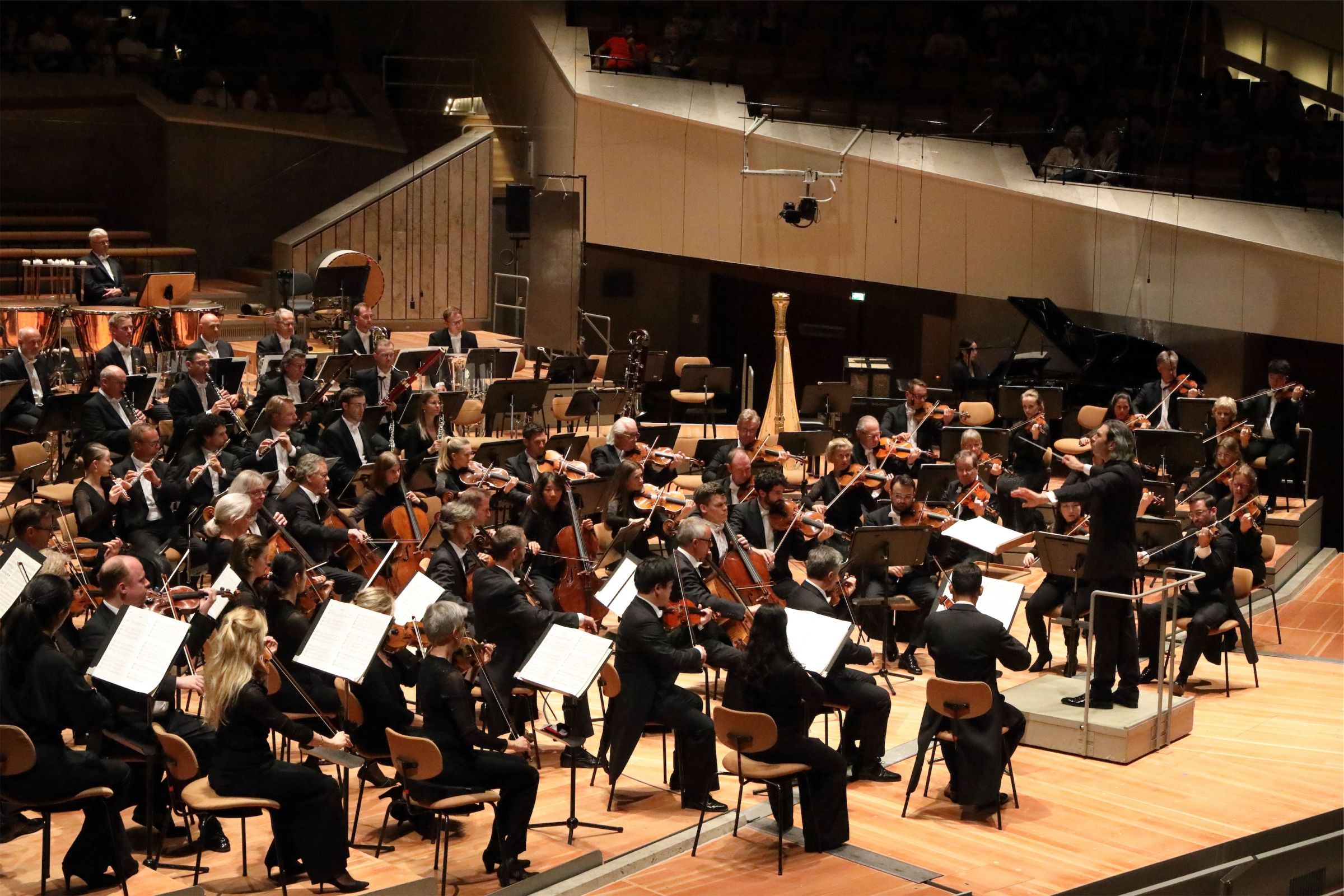 Vladimir Jurowski dirigiert das Bayerische Staatsorchester © Wilfried Hoesl