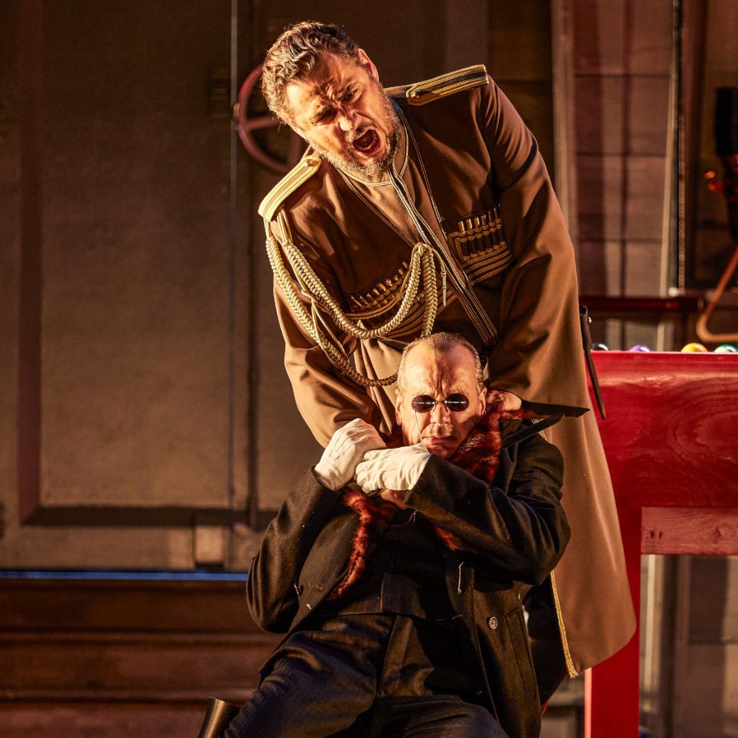 Alexander Tsymbalyuk (Boris Godunov) and Matthias Klink (Shuisky) &copy; Brinkhoff | M&ouml;genburg