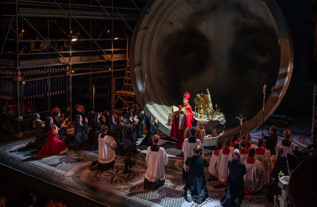 <i>Te Deum</i>, Act 1 &copy; Neil Harrison