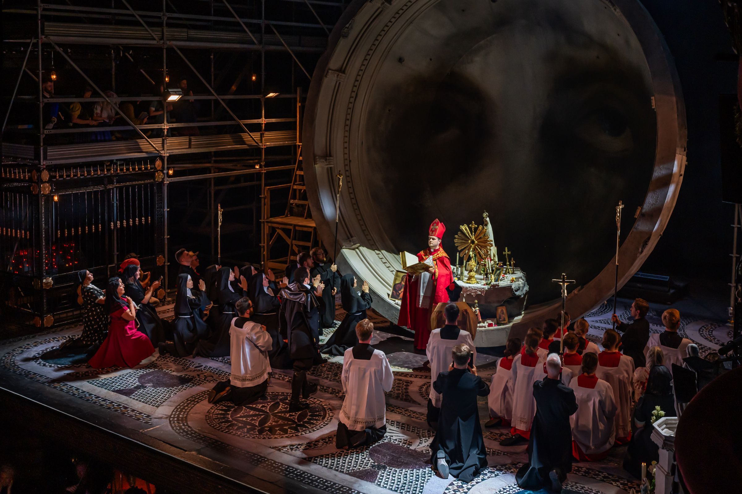 <i>Te Deum</i>, Act 1 &copy; Neil Harrison
