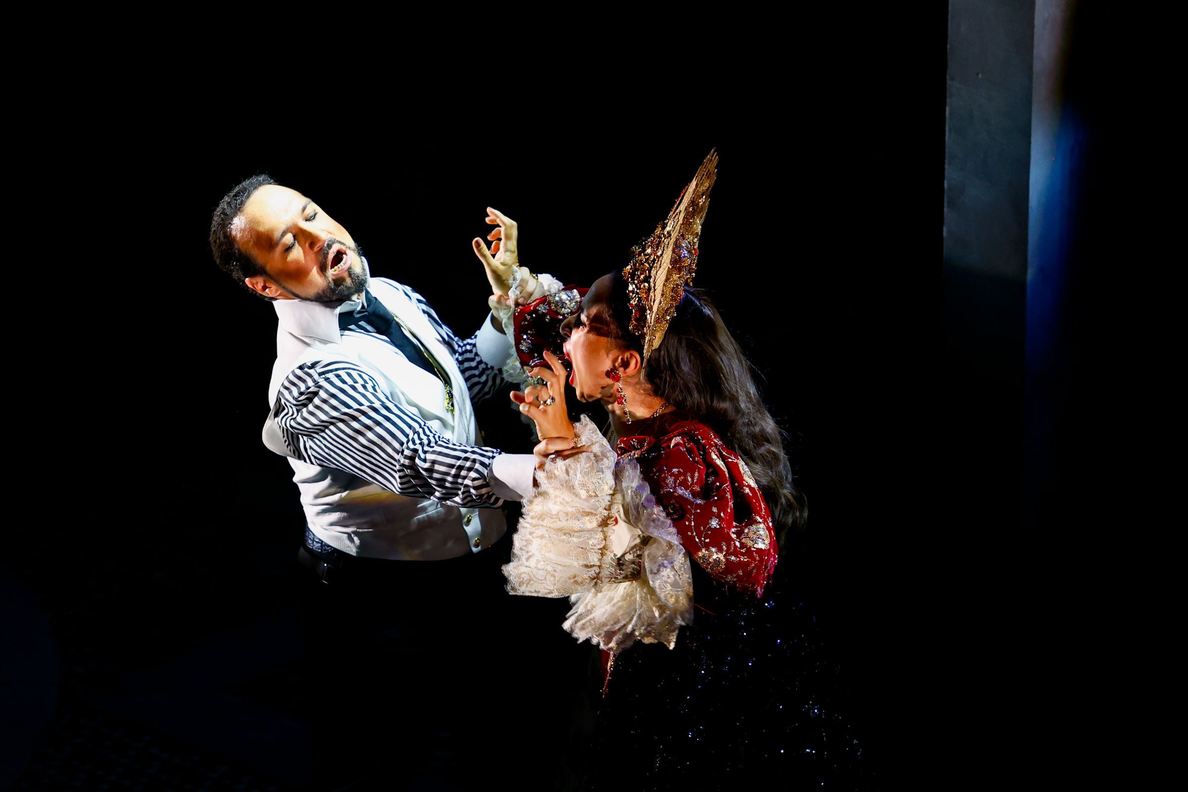 Brendan Collins (Scarpia) and Svetlana Kasyan (Tosca) &copy; Neil Harrison
