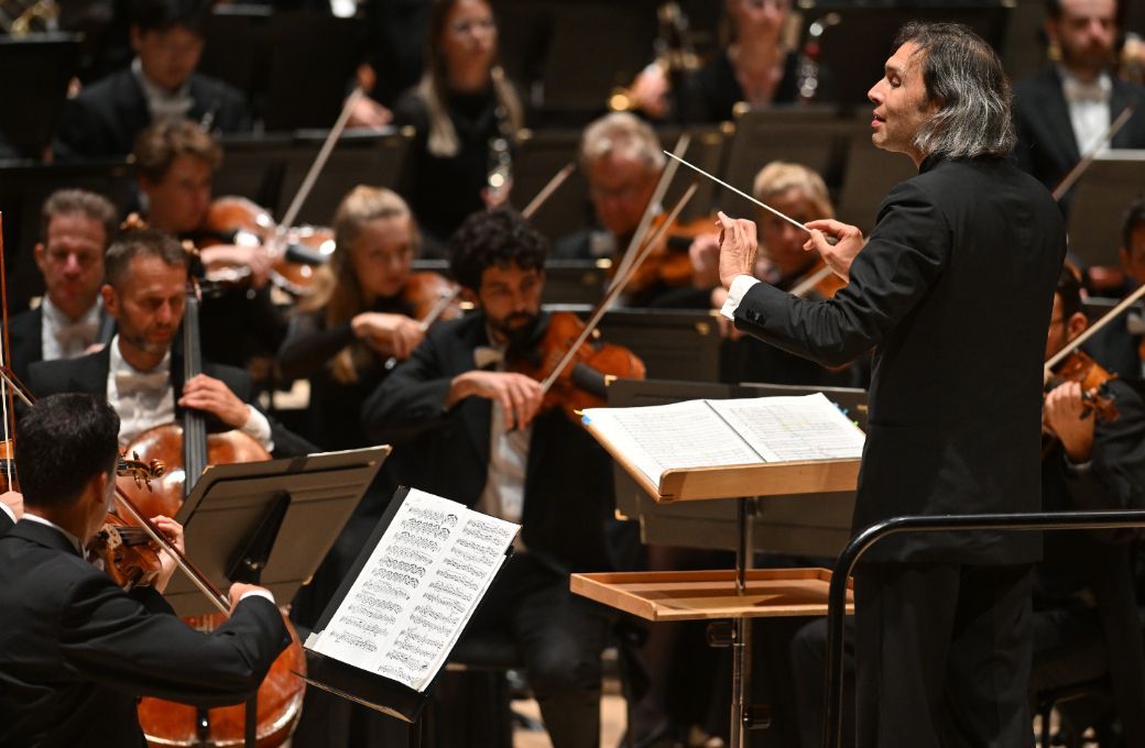 Vladimir Jurowski conducts the Bayerisches Staatsorchester &copy; Mark Allan | Barbican