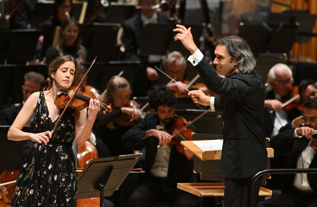 Vilde Frang, Vladimir Jurowski and the Bayerisches Staatsorchester © Mark Allan | Barbican