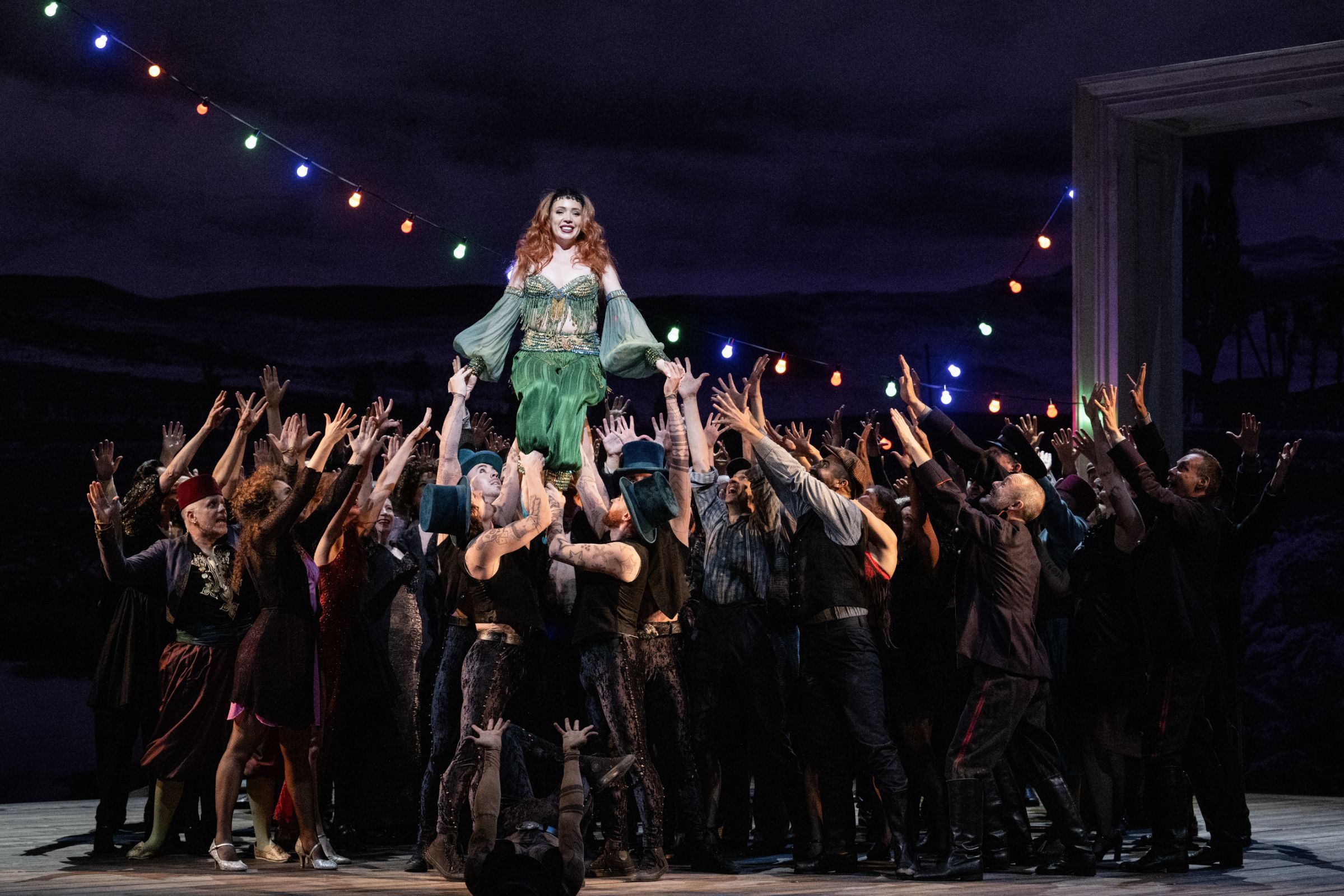 Vasilisa Berzhanskaya (Preziosilla) and Royal Opera Chorus © ROH | Camilla Greenwell