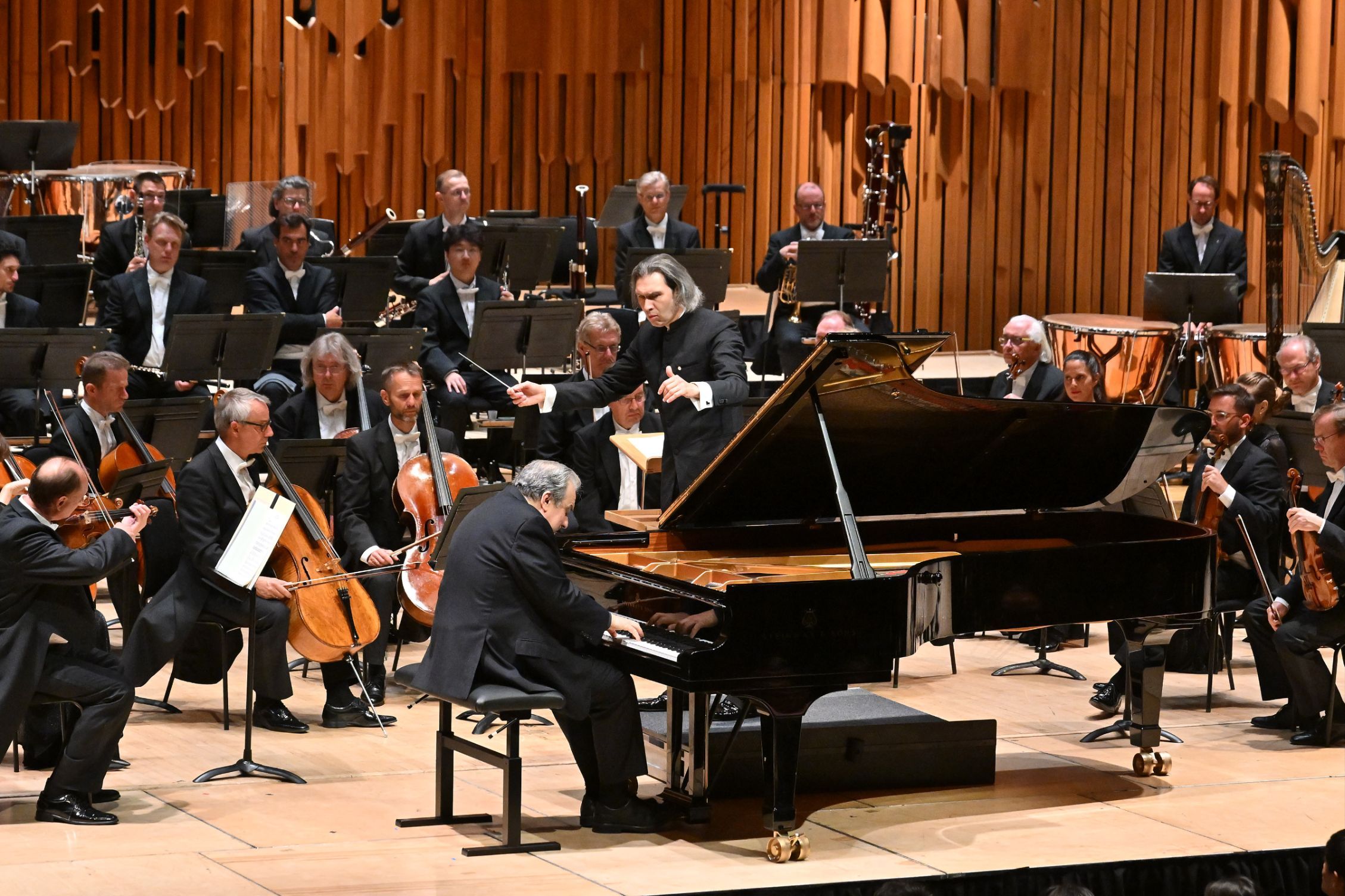 Yefim Bronfman and the Bayerisches Staatsorchester &copy; Mark Allan | Barbican