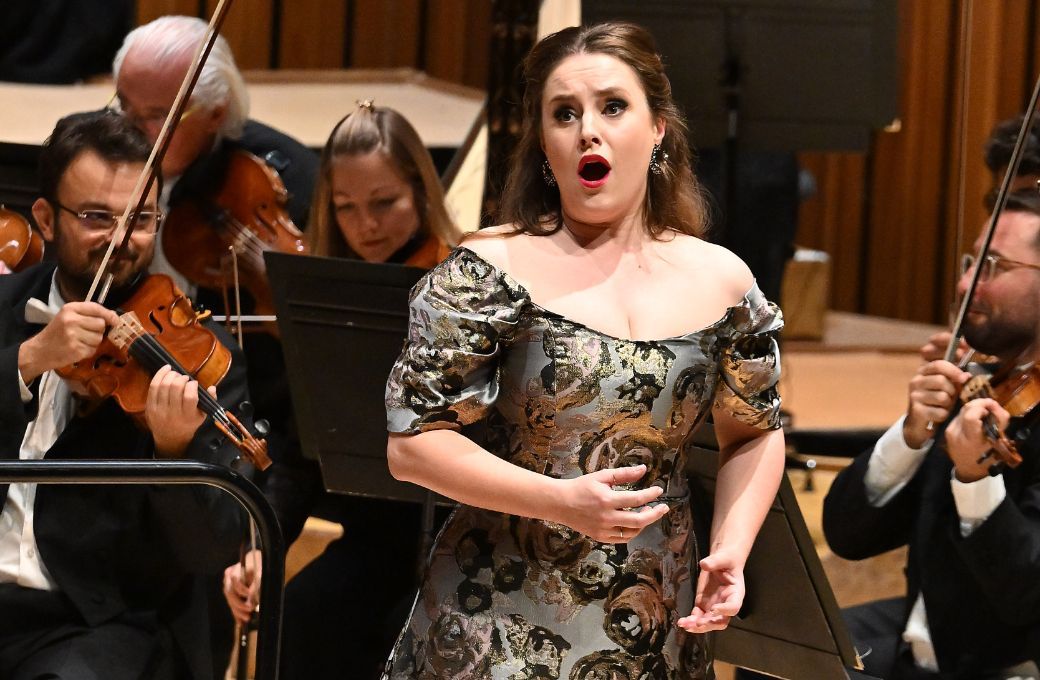 Louise Alder and the Bayerisches Staatsorchester &copy; Mark Allan | Barbican
