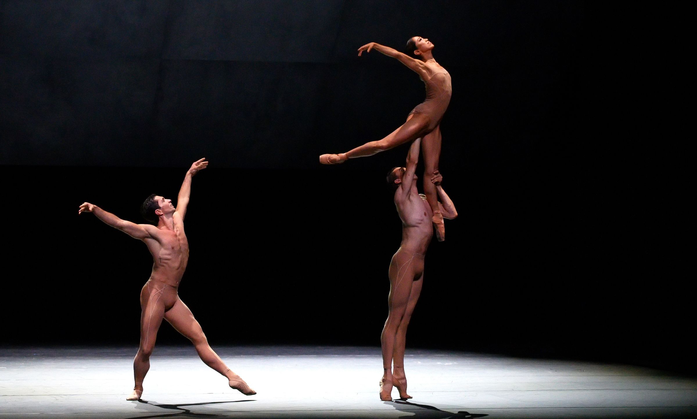 Lorenzo Trossello, Erina Takahashi and Gareth Haw in David Dawson's <i>Four Last Songs</i> &copy; Laurent Liotardo