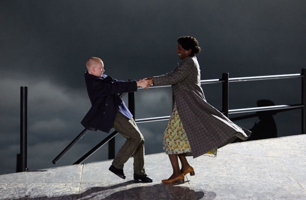 Rudy Williams (John) and Elizabeth Llewellyn (Ellen) &copy; Tom Bowles