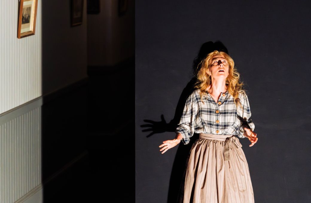 Kiera Duffy (Nellie Bly) &copy; Dominic M Mercier