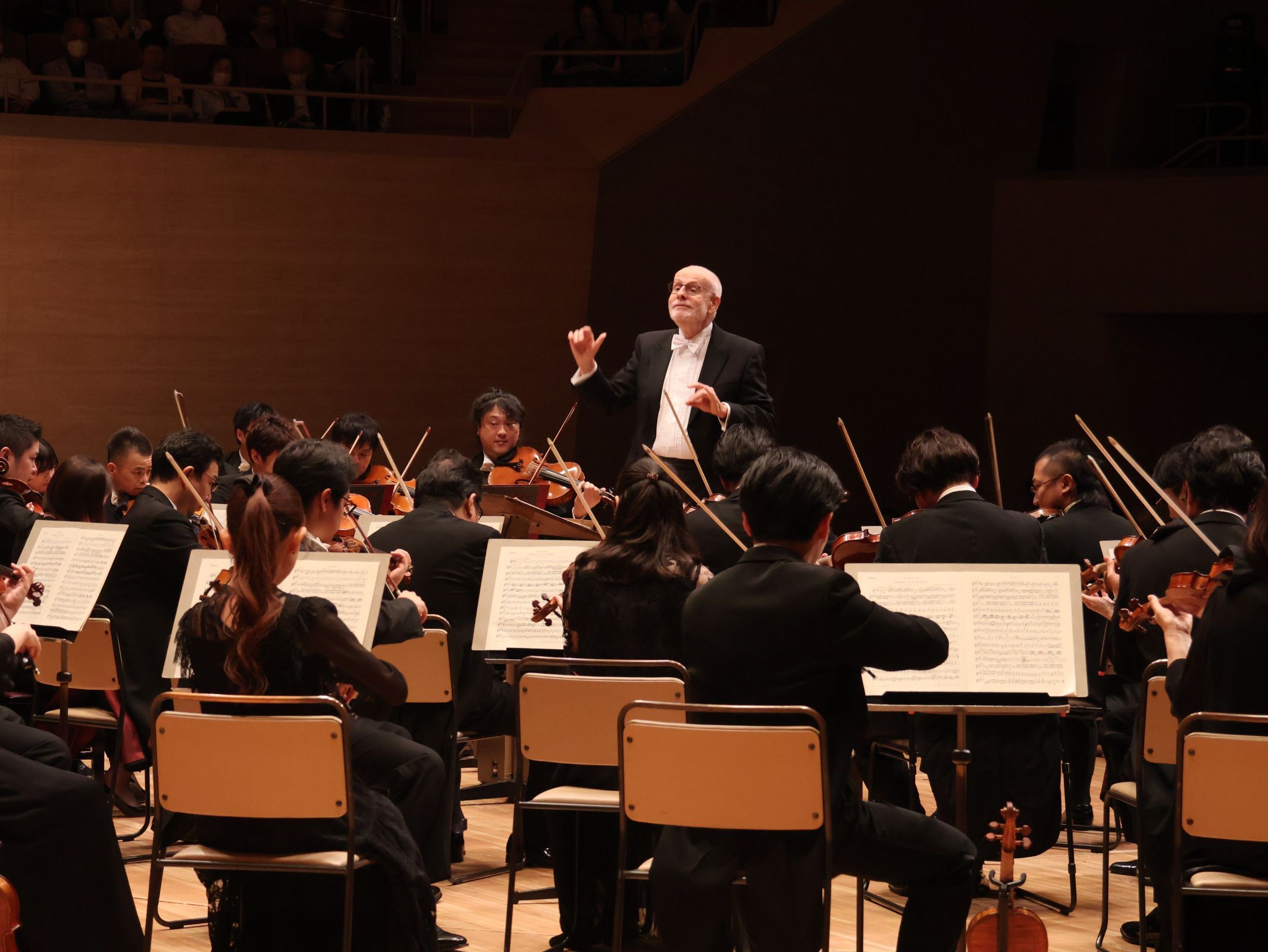 Ton Koopman conducts the NHK Symphony Orchestra, Tokyo © NHKSO