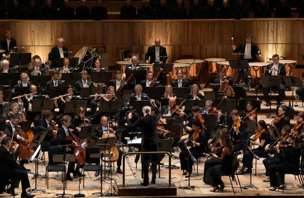 From some other world: the LPO's Mahler 2 with Edward Gardner | Bachtrack