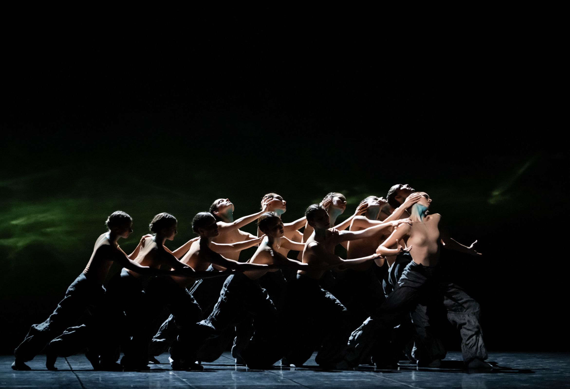 <i>The Seasons' Canon</i> &copy; Julien Benhamou / Opéra national de Paris