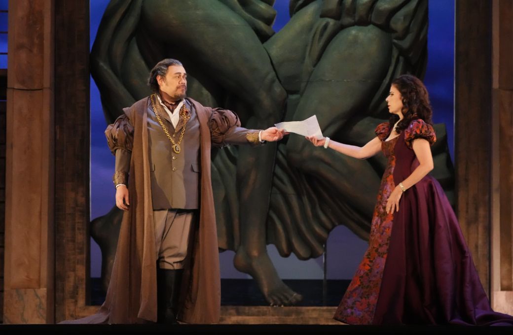 Quinn Kelsey (Simon Boccanegra) and Ana Mar&iacute;a Mart&iacute;nez (Amelia) &copy; Steven Pisano
