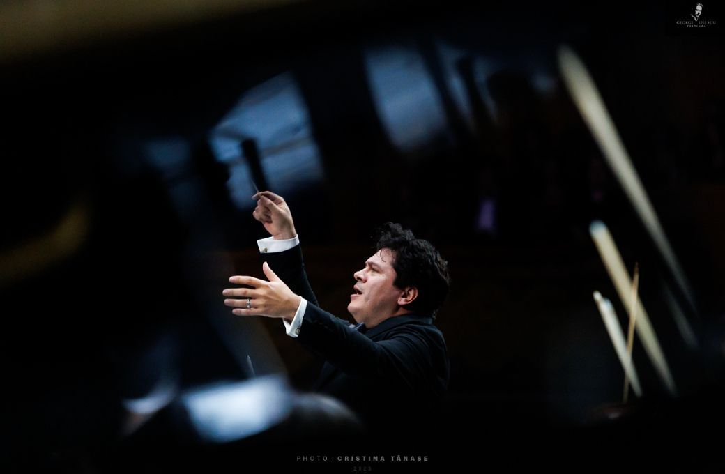 Cristian Măcelaru dirige l'Orchestre National de France à Bucarest &copy; Cristina Tănase