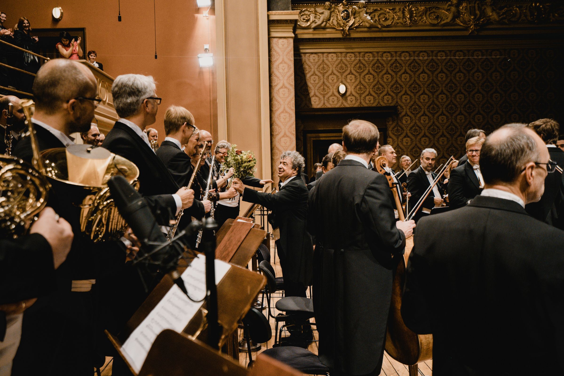 Semyon Bychkov with the Czech Philharmonic after a performance at the Rudolfinum &copy; Marco Borggreve