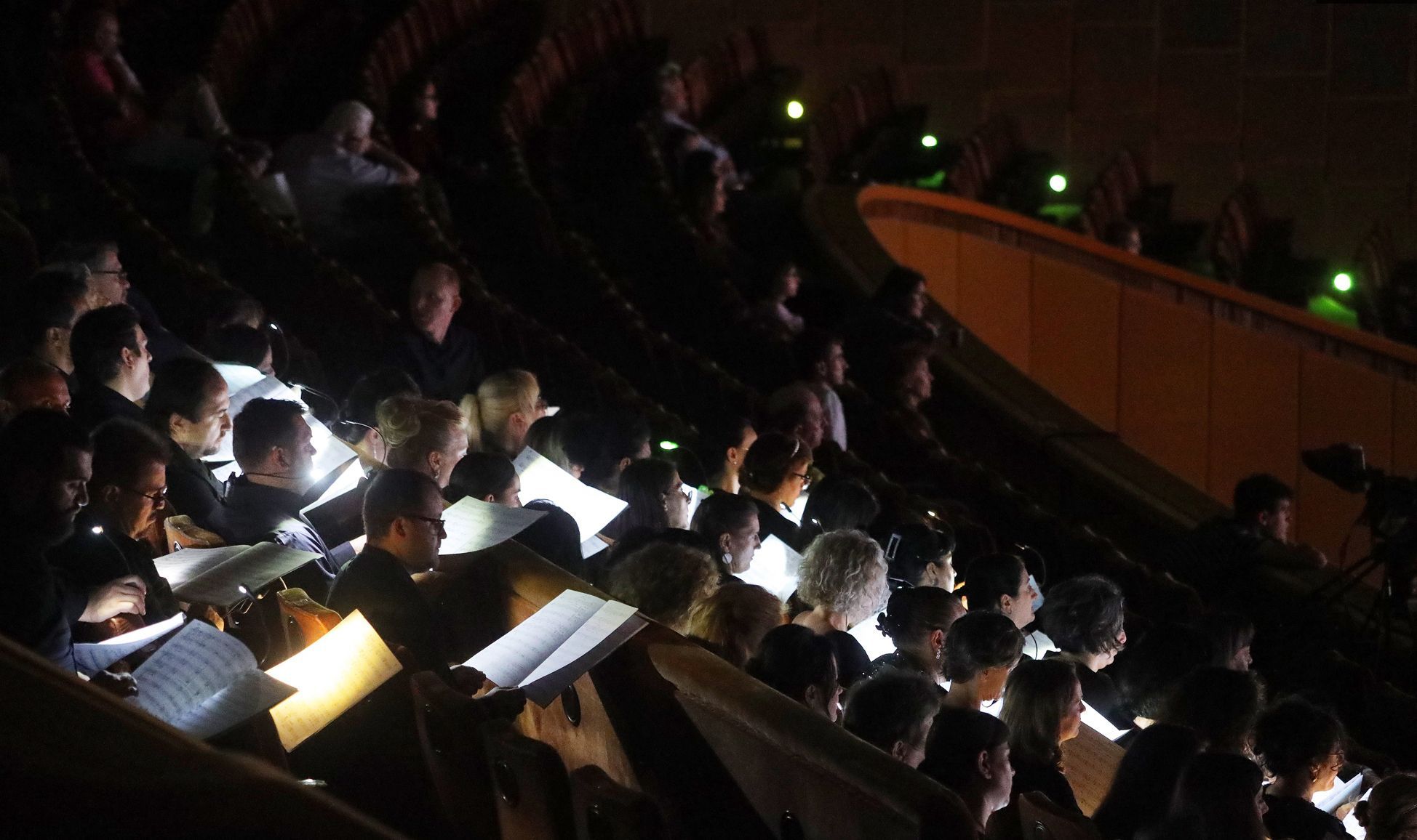 Romanian Radio Academic Chorus and the Choir of the George Enescu Philharmonic Orchestra © Cătălina Filip