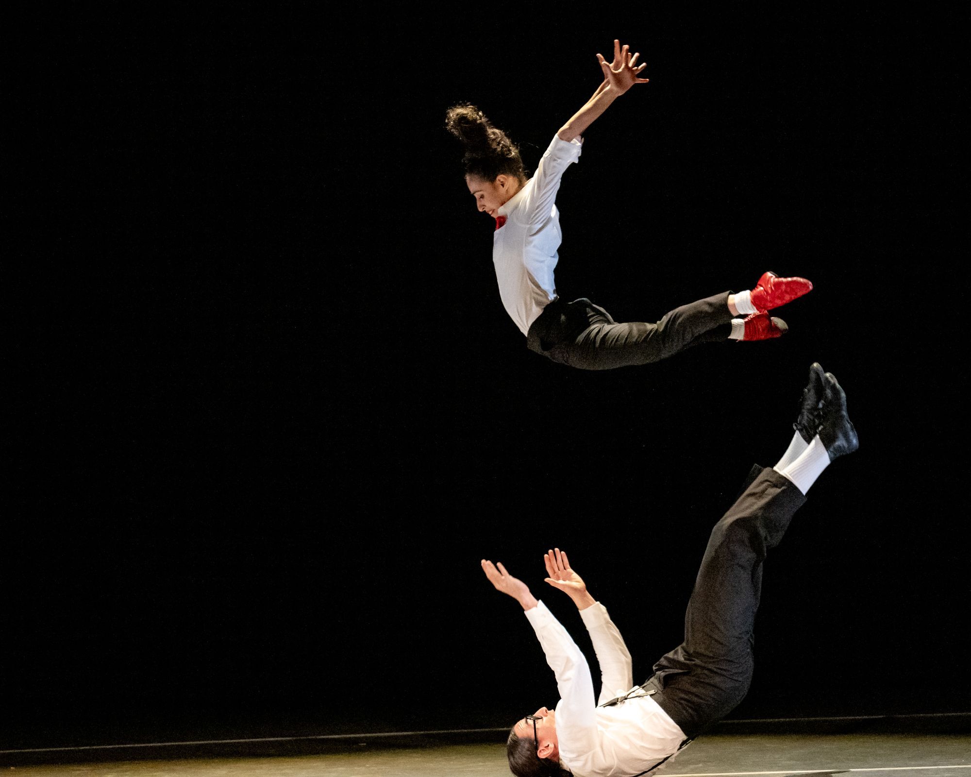 Elisa Ramos and Alejandro Hidalgo in Itzik Galili's <i>El balcón del amor</i> &copy; Jack Devant