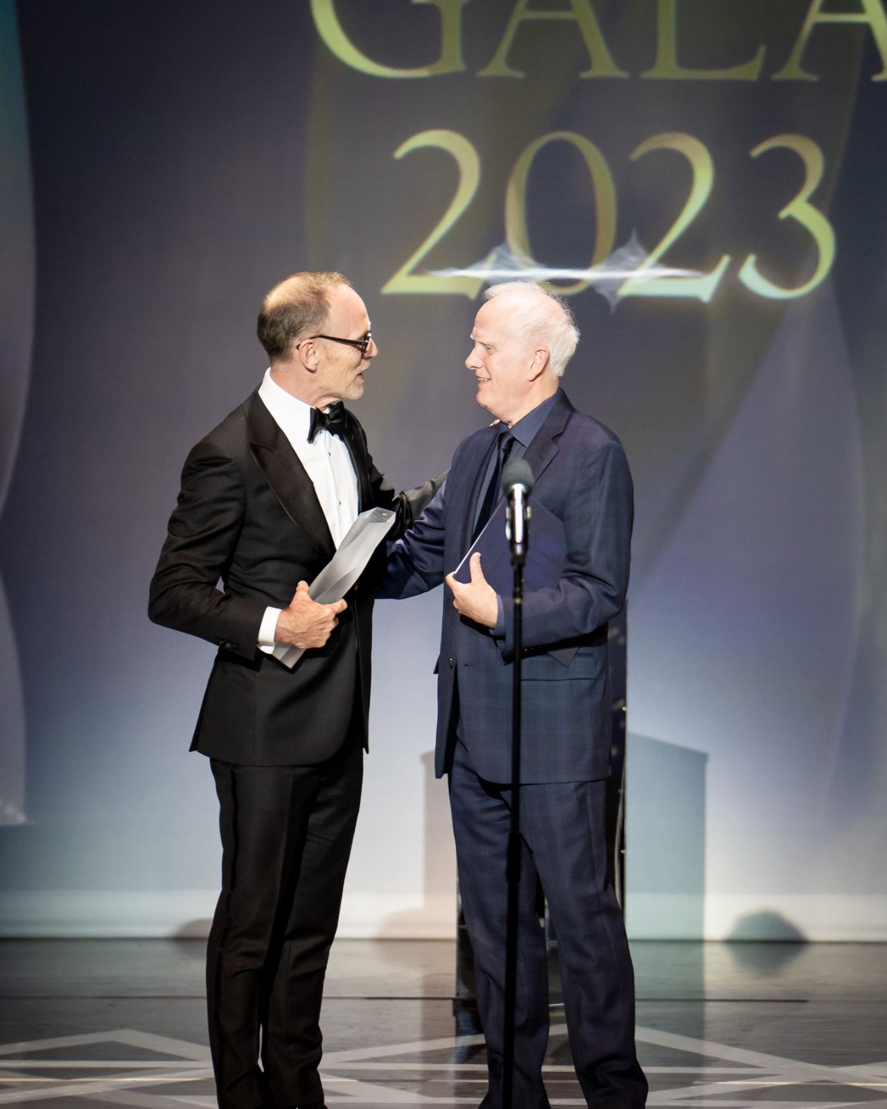 Ted Brandsen receives a Petipa Award for Dutch National Ballet from Helgi Tomasson &copy; Jack Devant