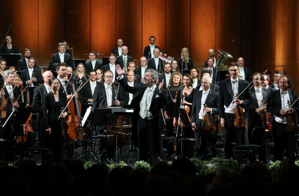 Vassilis Christopoulos mit den Grazer Philharmonikern &copy; Oliver Wolf