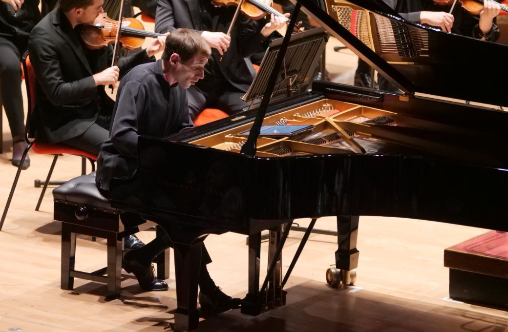 Boris Giltburg and the CBSO © Hannah Fathers