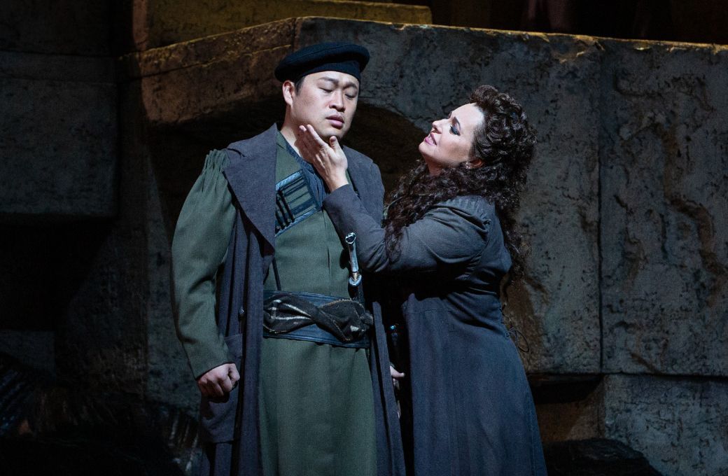 SeokJong Baek (Ismaele) and Liudmyla Monastyrska (Abigaille) &copy; Marty Sohl | Met Opera