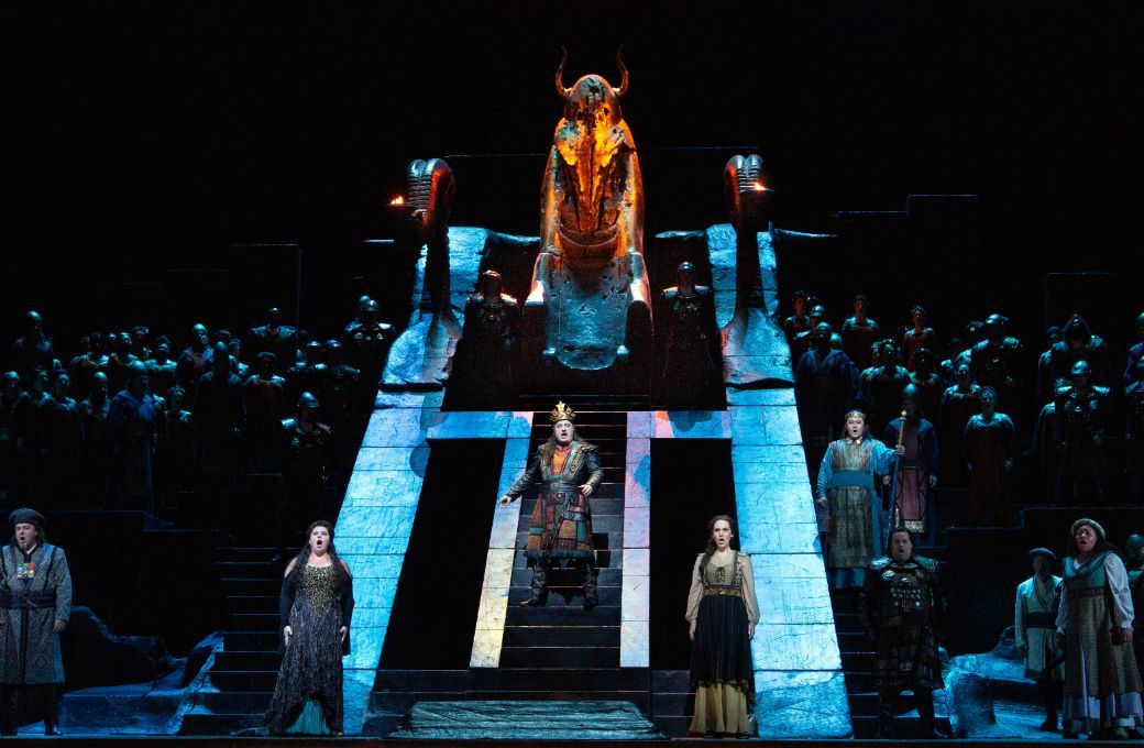 George Gagnidze (Nabucco) and ensemble &copy; Marty Sohl | Met Opera