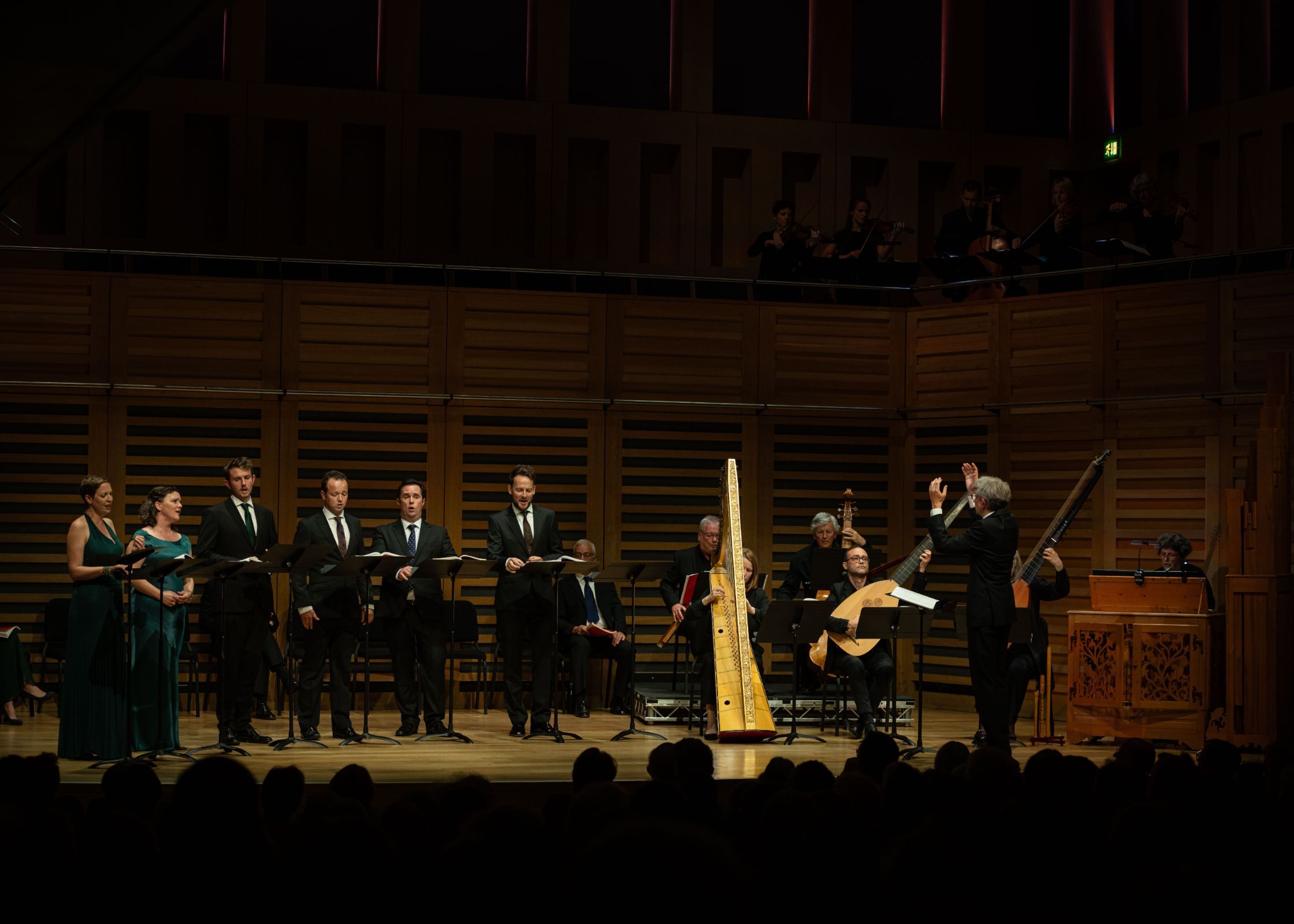 Robert Hollingworth conducts I Fagiolini and The English Cornett and Sackbut Ensemble © Monika S Jakubowska