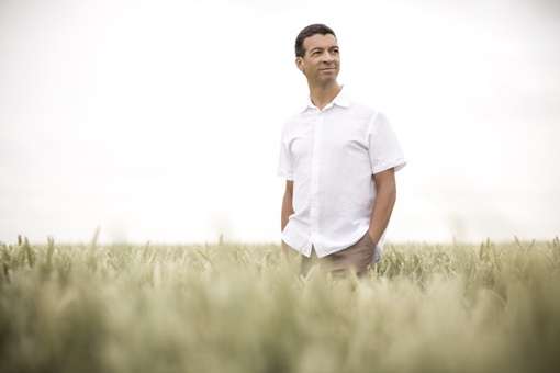 Roderick Williams &copy; Benjamin Ealovega