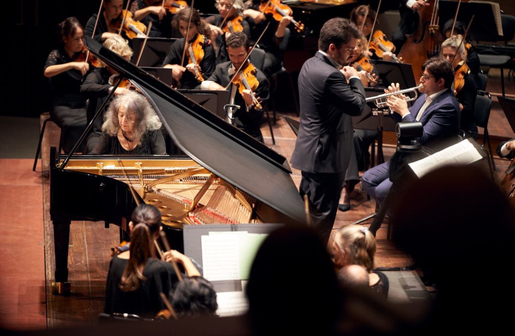 Martha Argerich, Lahav Shani, Alex Elia and the Rotterdam Philharmonic © Harold de Smet