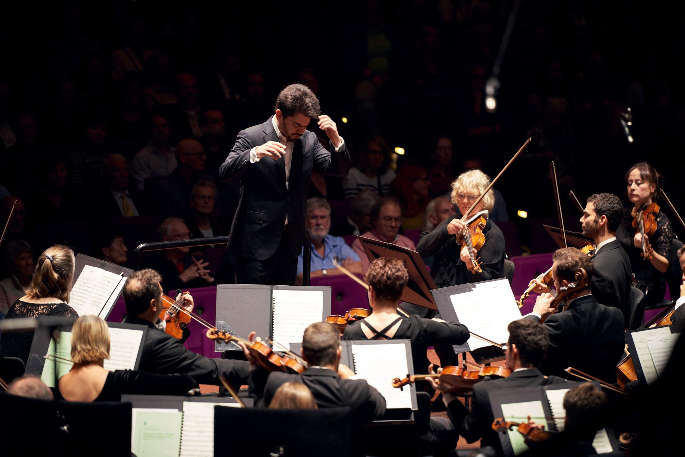 Lahav Shani conducts the Rotterdam Philharmonic &copy; Harold de Smet
