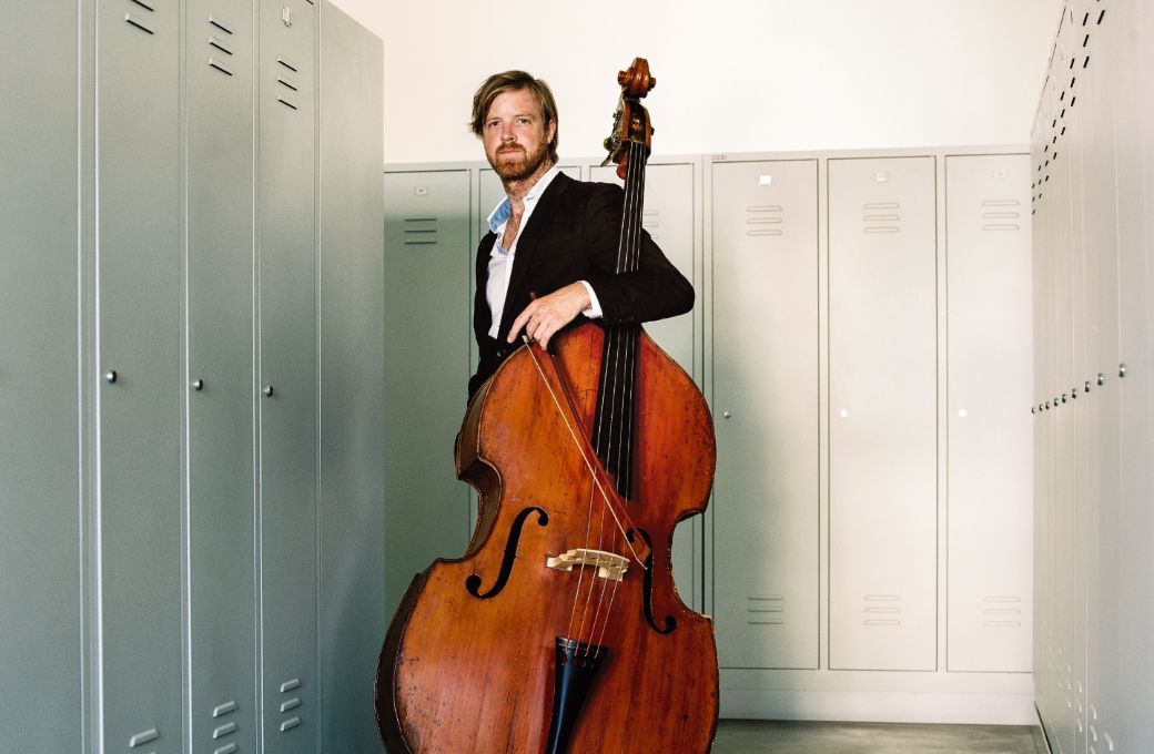 Matthew McDonald &copy; Emile Holba
