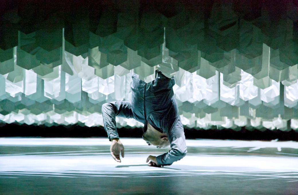 Akram Khan in <i>Desh</i> © Richard Haughton
