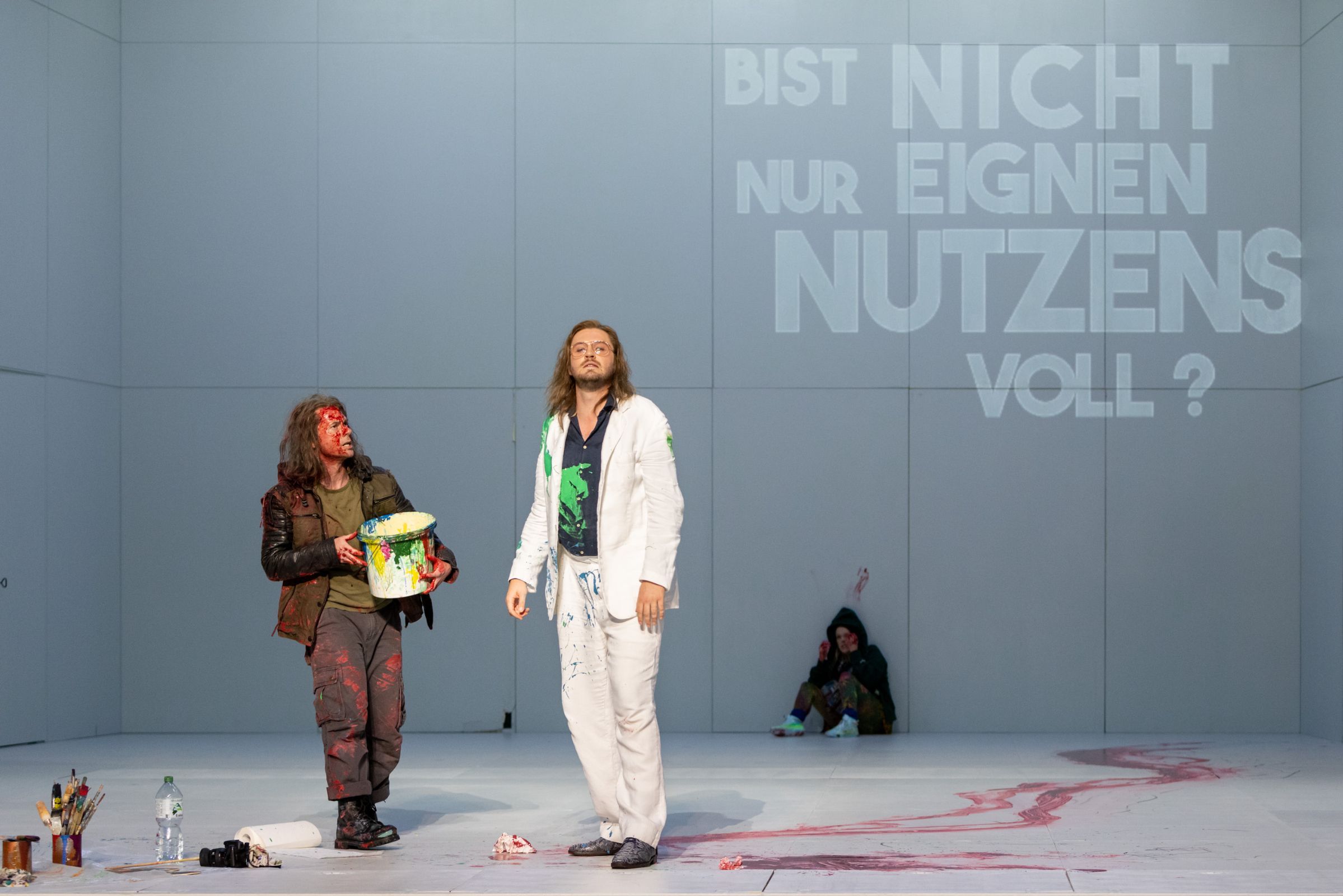 Hans Kittelmann (Hans Schwalb), Samuel Hasselhorn (Mathis), Chloë Morgan (Regina) © Pedro Malinowski