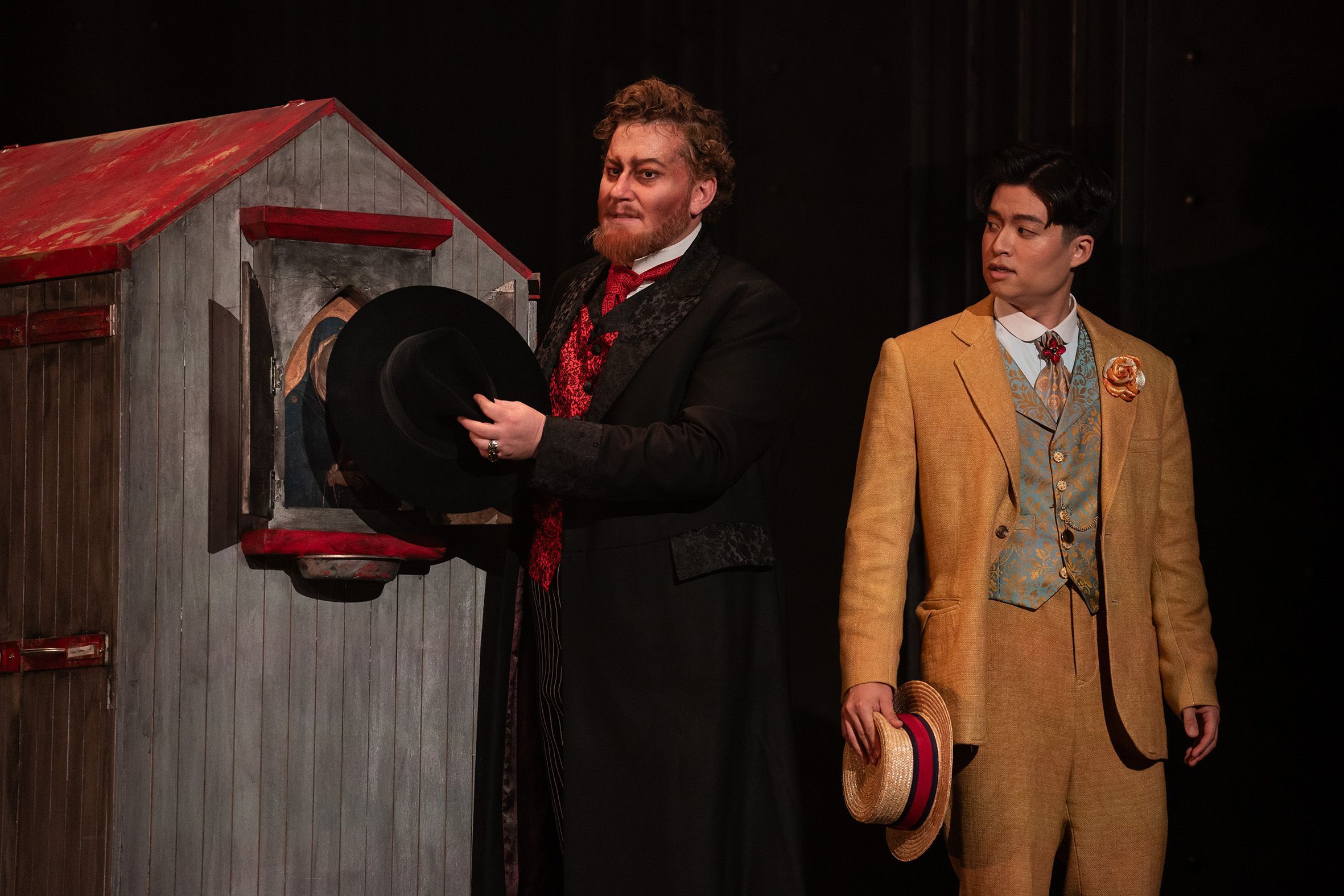Nicholas Brownlee (Méphistophélès) and Duke Kim (Faust) &copy; Pat Redmond