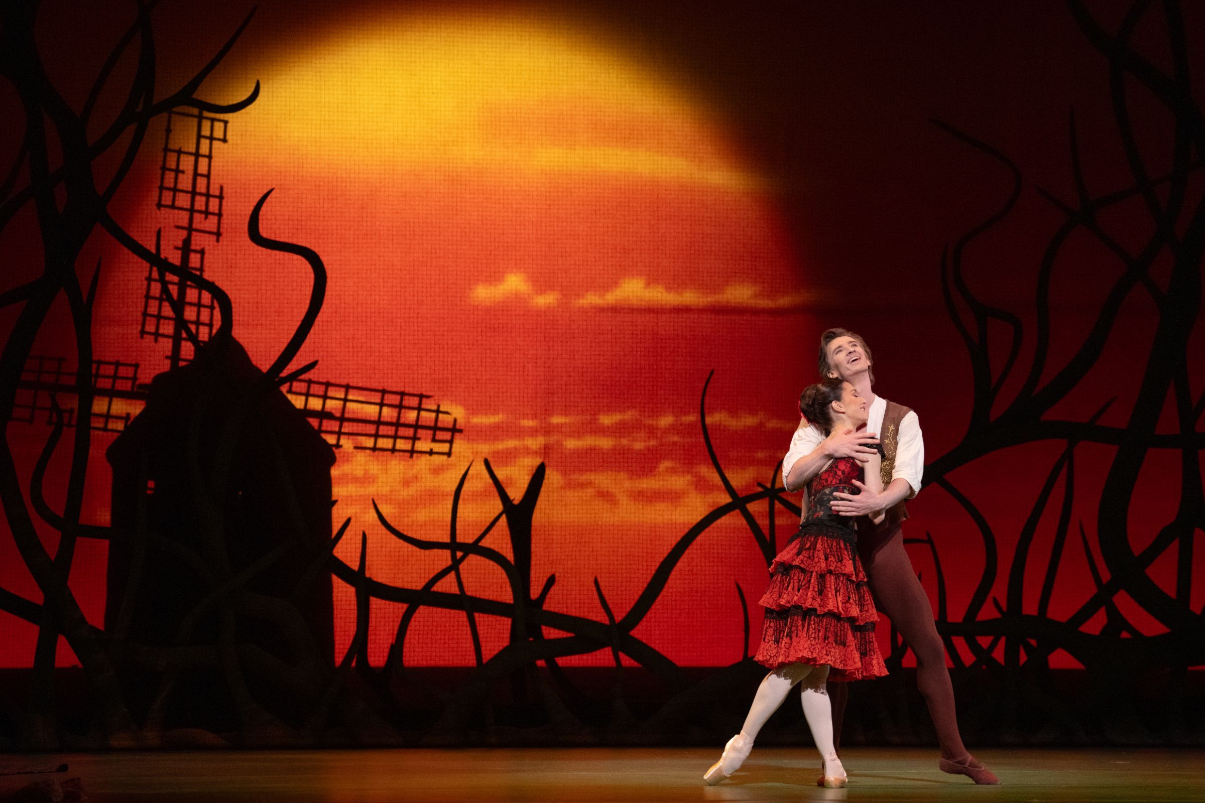 Marianela Nuñez as Kitri and Vadim Muntagirov as Basilio in Carlos Acosta's <i>Don Quixote</i> &copy; Andrej Uspenski