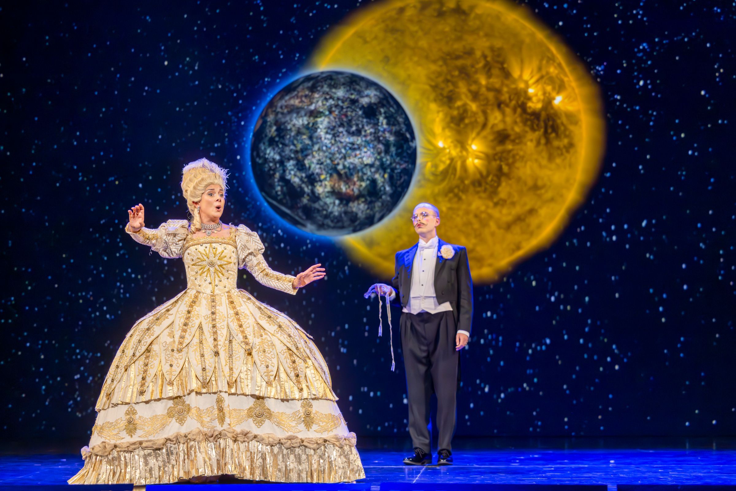 Anna Dennis (Elena) and Xavier Hetherington (Seer) © James Glossop