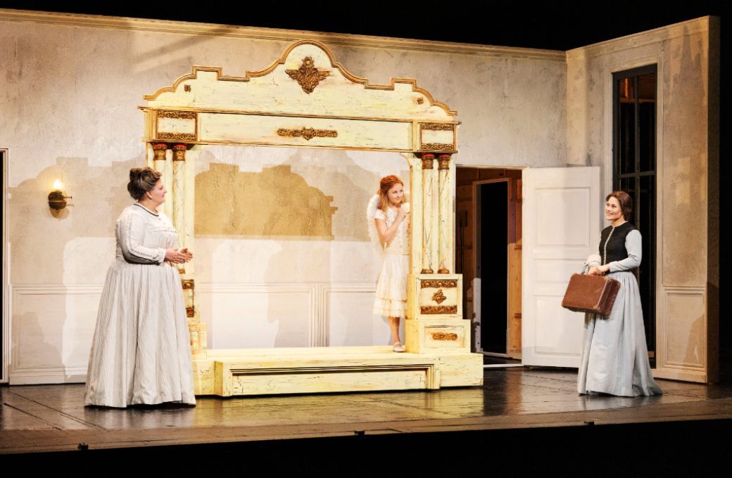 Johanne Bock (Mrs Grose), Barbro C&iacute;tron (Flora), Clara Cecilie Thomsen (Governess) &copy; Miklos Szabo